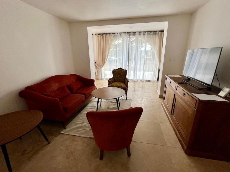 Apartment Symphonie Meuble *